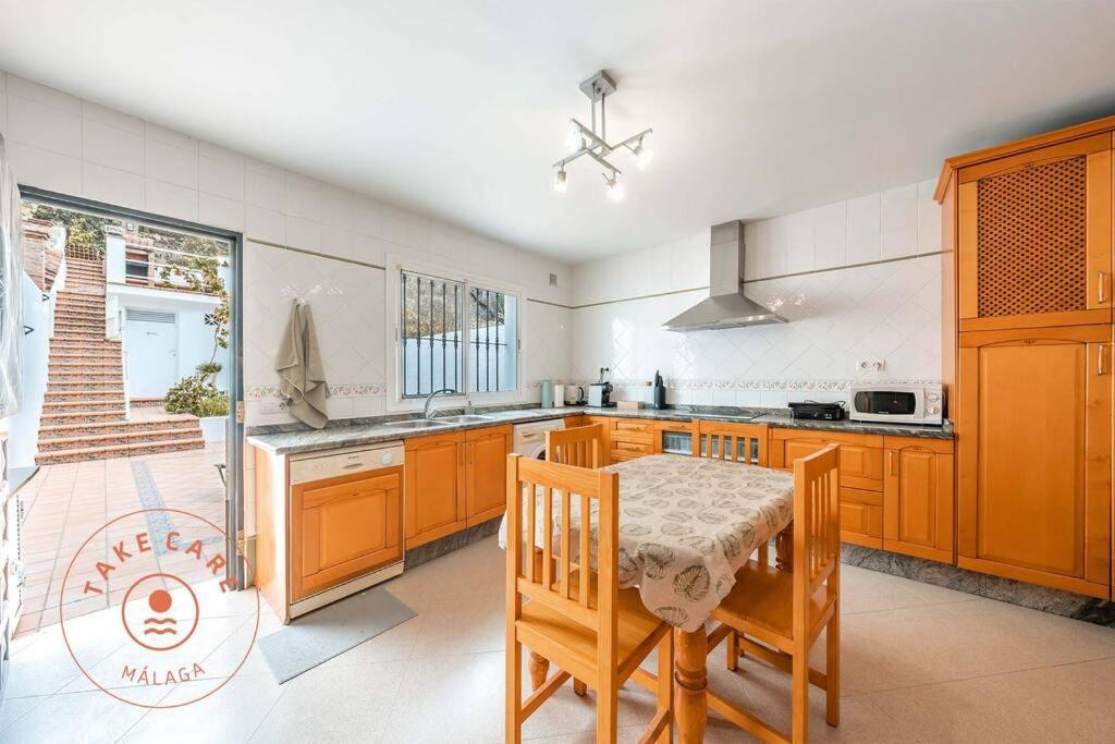 Spacious Home With Lovely Garden - Tcm 林孔-德拉维多利亚 外观 照片