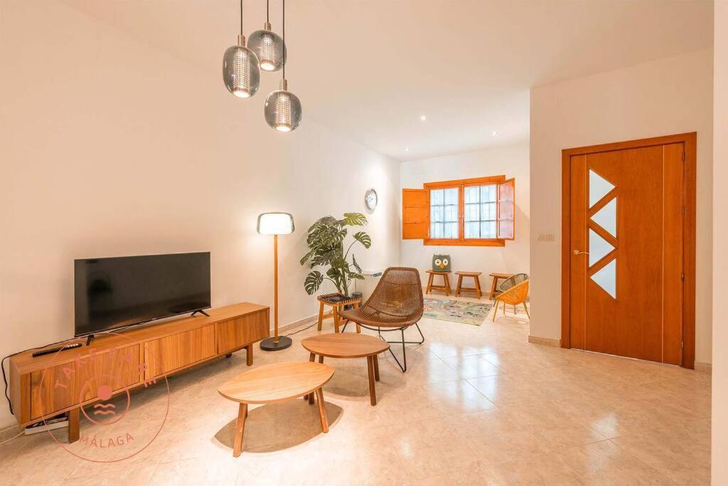 Spacious Home With Lovely Garden - Tcm 林孔-德拉维多利亚 外观 照片
